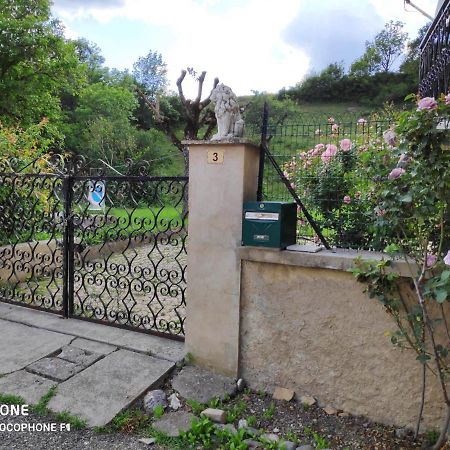 Comme Chez Vous Villa Bayons Bagian luar foto